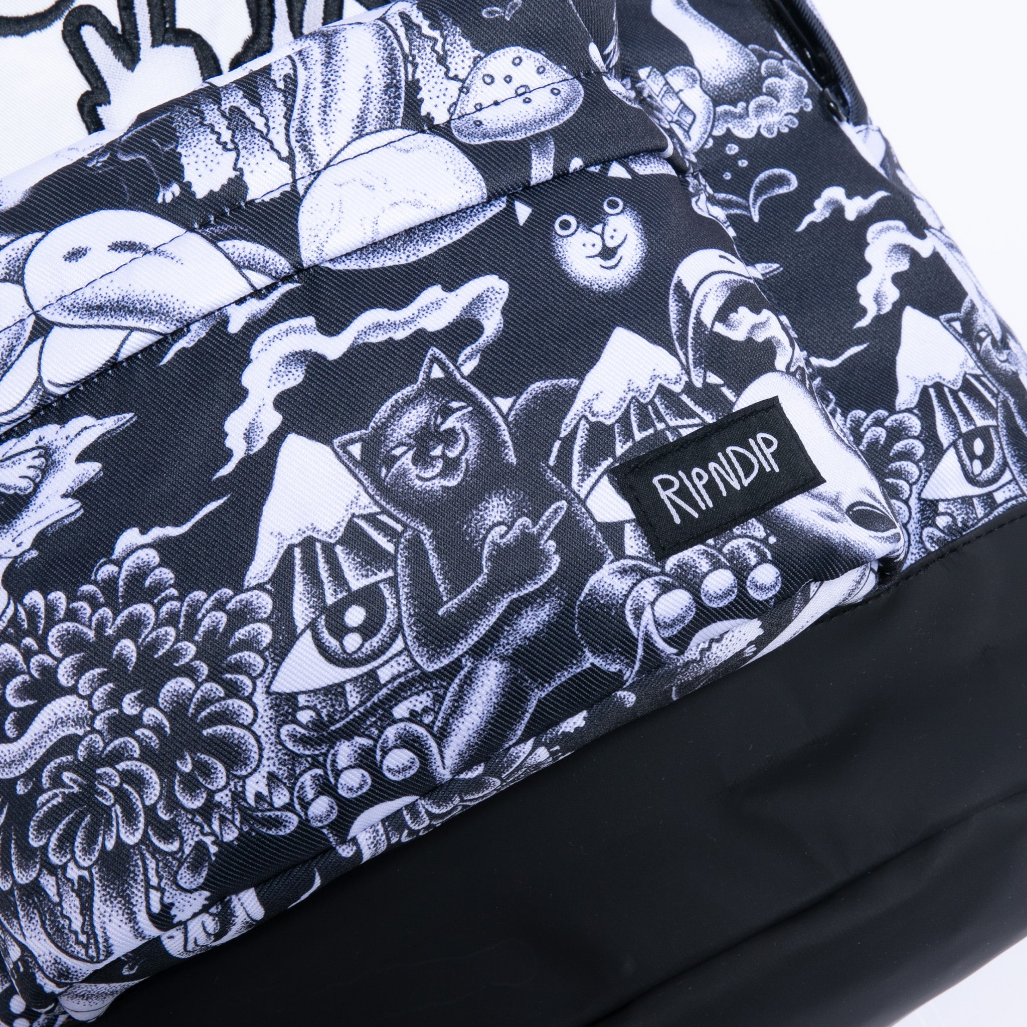 361939 Dark Twisted Fantasy Backpack (Black/White)