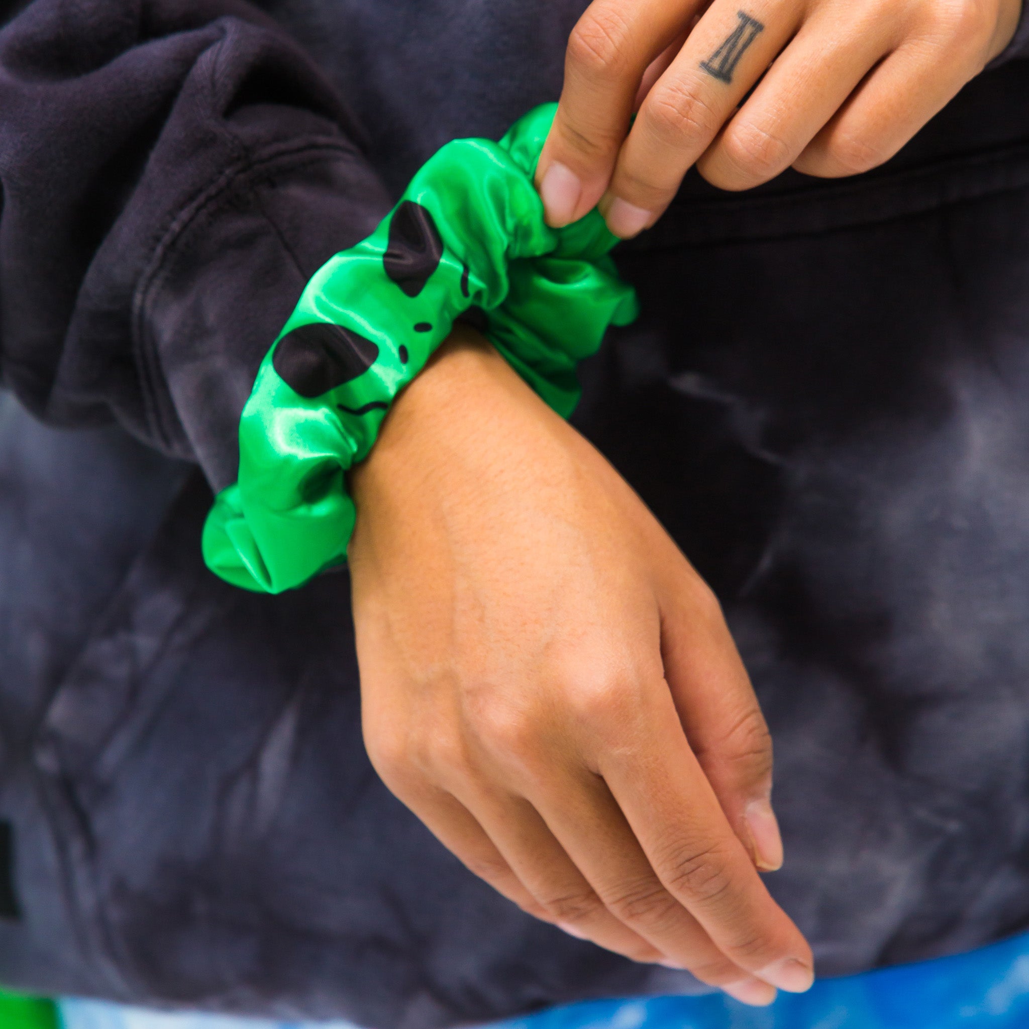 340903 Whole Gang Hair Scunchies (3 pack)