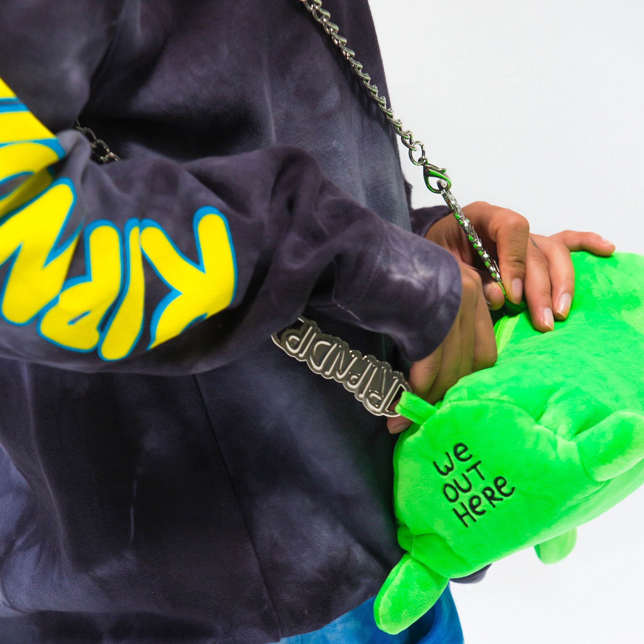 RIPNDIP Whole Gang Plush Carrying Bag (Alien)